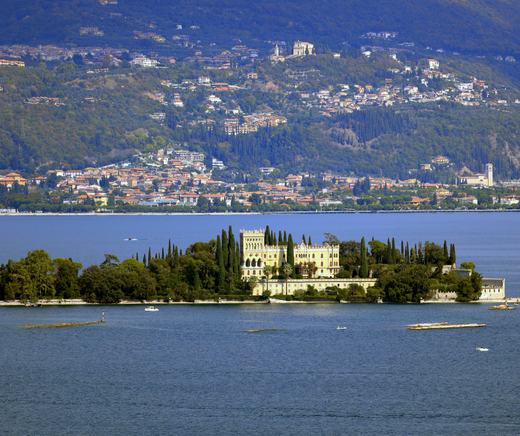 Isola del Garda: Una Destinazione per Visite Guidate Esclusive